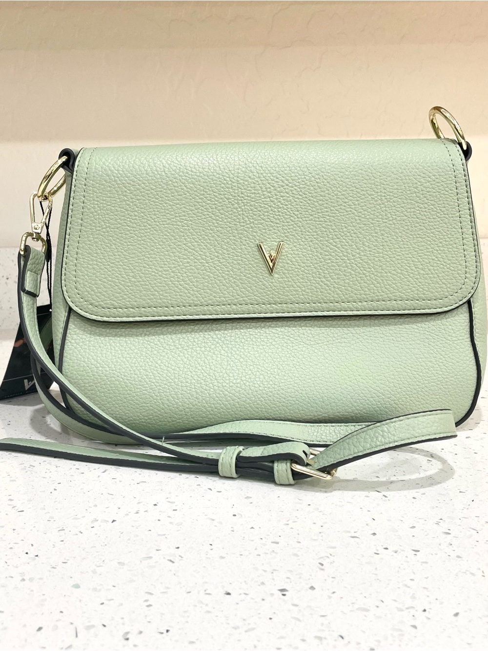 NWT Vanessa Williams Elegant Mint Green Pebbled Leather Crossbody